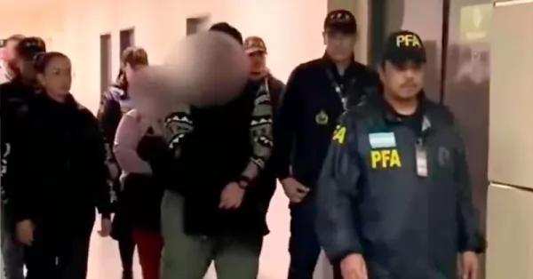 Expulsaron del país a 12 extranjeros vinculados al narcotraficante ecuatoriano Fito Macías 