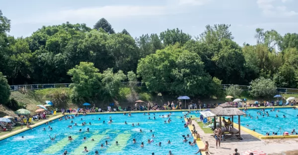 Por suerte, solo un susto: Explotó un caño de agua en la Ciudad Deportiva de Central en Baigorria 