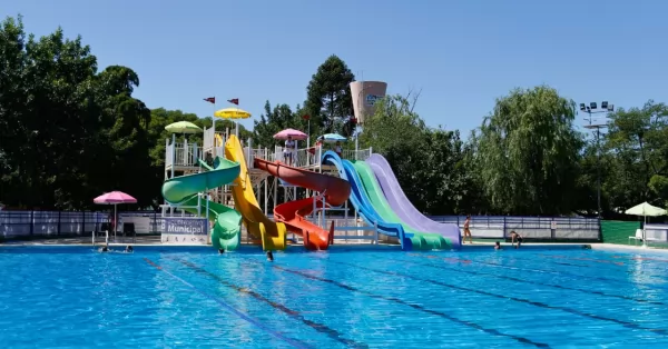 Un hombre fue detenido con un arma de fuego en la pileta del Polideportivo Municipal de San Lorenzo