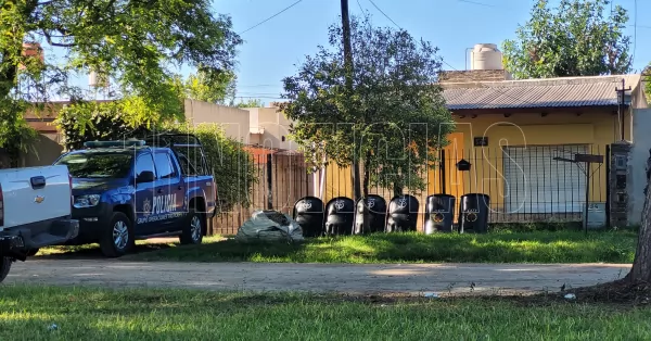 Triple crimen en Capitán Bermúdez: encontraron a tres personas asesinadas dentro de una vivienda