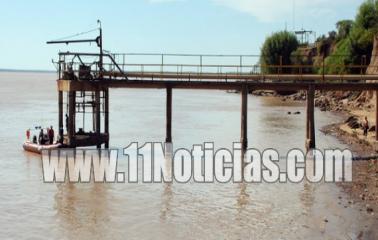 Corte del servicio de agua por la presencia de una mancha de petróleo en el río Paraná
