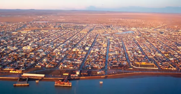 El intendente de Río Gallegos sortea un pasaje al mundial entre quienes envíen fotos con funcionarios