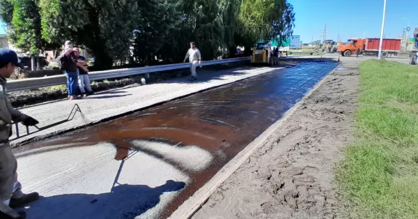 Continúan los trabajos de reparación en Ruta 11 en la zona del Puente del Arroyo San Lorenzo