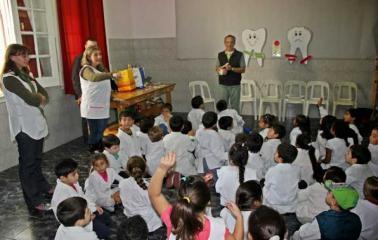 La campaña de salud bucal se desarrolló en la escuela Nº 218