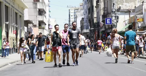 Calle San Luis se hace peatonal para recibir a los Reyes Magos