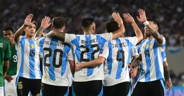 Último entrenamiento de Argentina antes de viajar a Paraguay 