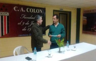 El senador Armando Traferri entregó $50.000 al Club Colón