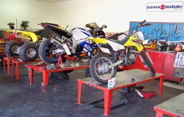 Secuestran elementos robados en un taller mecánico de motos