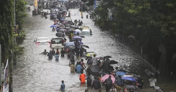 Hay 30 muertos por el deslizamiento de tierras y lluvias torrenciales en Indonesia