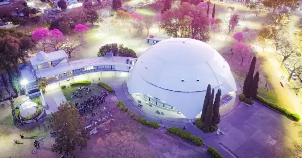 El Planetario celebra sus 40 años inaugurando una sala inmersiva circular con un homenaje a Cerati