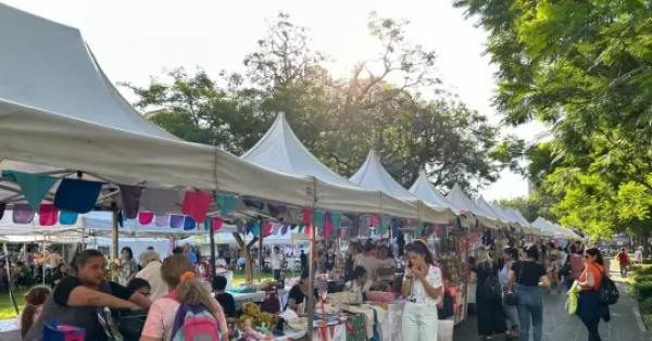 Rosario: el jueves llega la feria especial de Reyes a la plaza Sarmiento