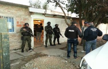 Las TOE realizaron 15 allanamientos simultáneos en Rosario 