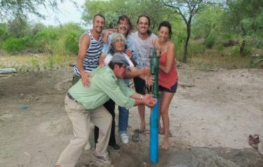 FLB y SL ayuda llevaron agua a las comunidades Tonocotes