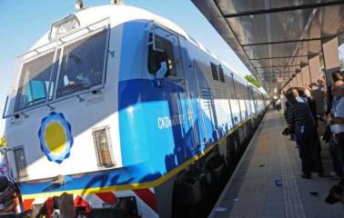 Hoy se realizará el primer viaje desde Retiro a Rosario en un tren 0Km