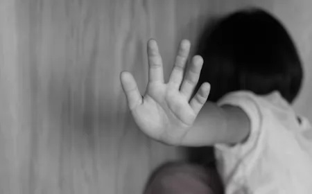 Hoy comienza el juicio oral contra el fotógrafo bermudense que abusó de su hija y tuvo un hijo de ella