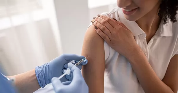 San Lorenzo: los centros de salud barriales colocan todas las vacunas del calendario nacional 
