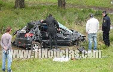 Vuelco en autopista Rosario Santa Fe